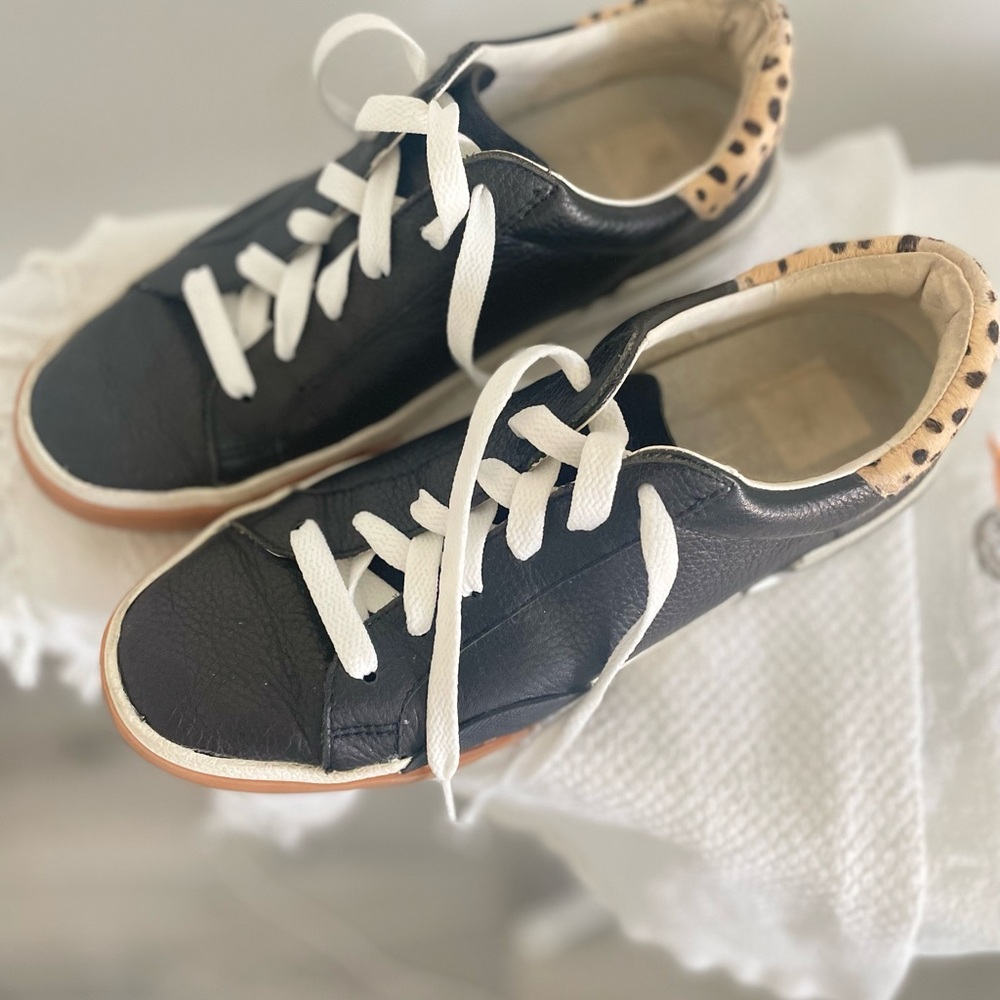 Stylish Dolce Vita Black Sneakers with Leopard Detail